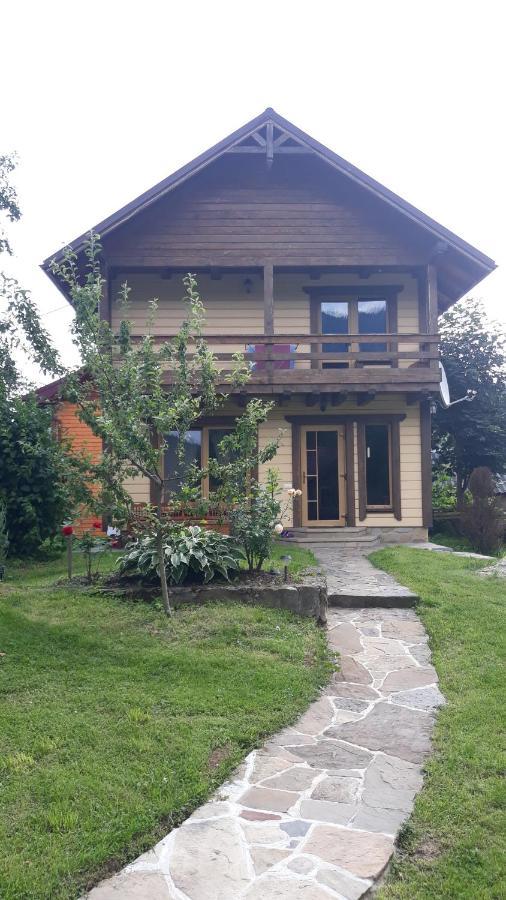 У Тарнавських Mykulychyn Exterior foto